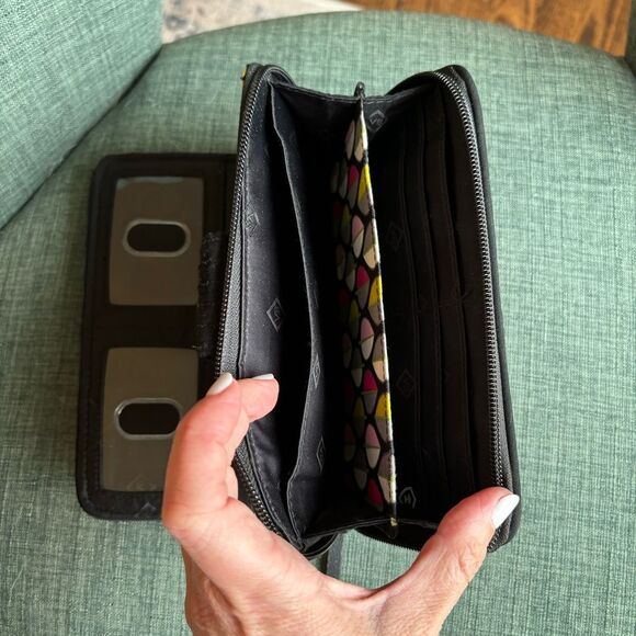 Vera Bradley Quilted Turn Lock RFID Clutch/Wallet in Black excellent used cond.! - Picture 6 of 8